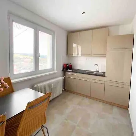 Under Trojicky Hill 公寓